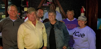 APA 8-Ball Tricups Winning Tean