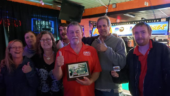 APA 8-Ball Tricups Winning Tean